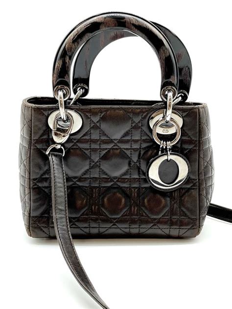 borsa lady dior prezzo 2013|Dior Borsa a tracolla Lady Dior mini in pelle di vitello con  .